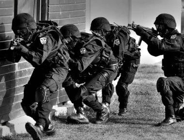 Παραδόθηκαν στη Τουρκία τρεις φυγάδες Τούρκοι κομάντο των SAT; - Τι λέει σε ερώτησή του ο βουλευτής Δ.Καμμένος